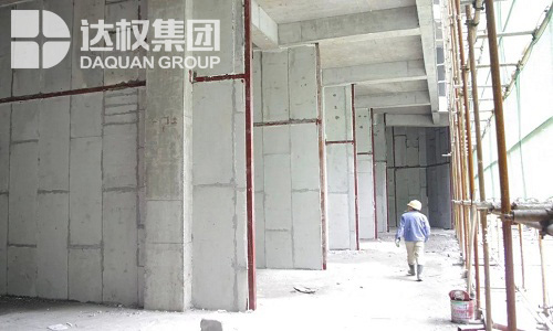 保溫輕質隔墻板是新型環保材料